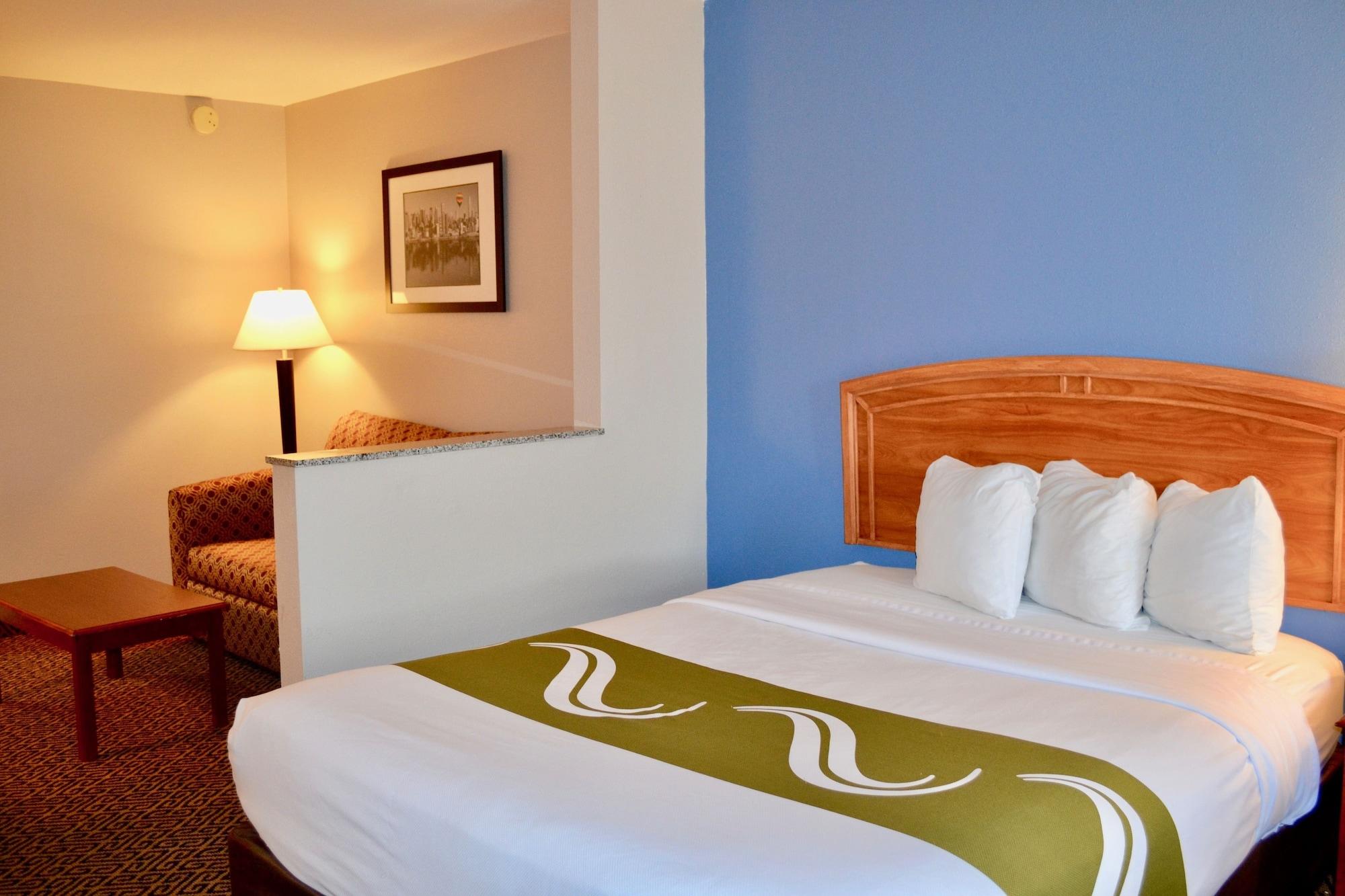 Quality Suites I-44 Tulsa Bagian luar foto