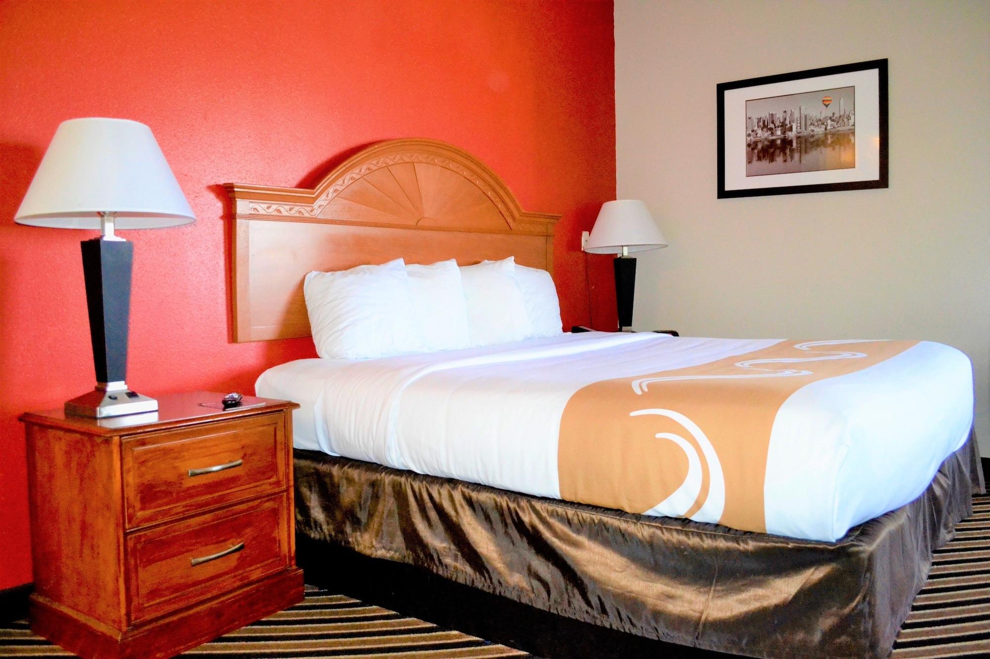 Quality Suites I-44 Tulsa Bagian luar foto
