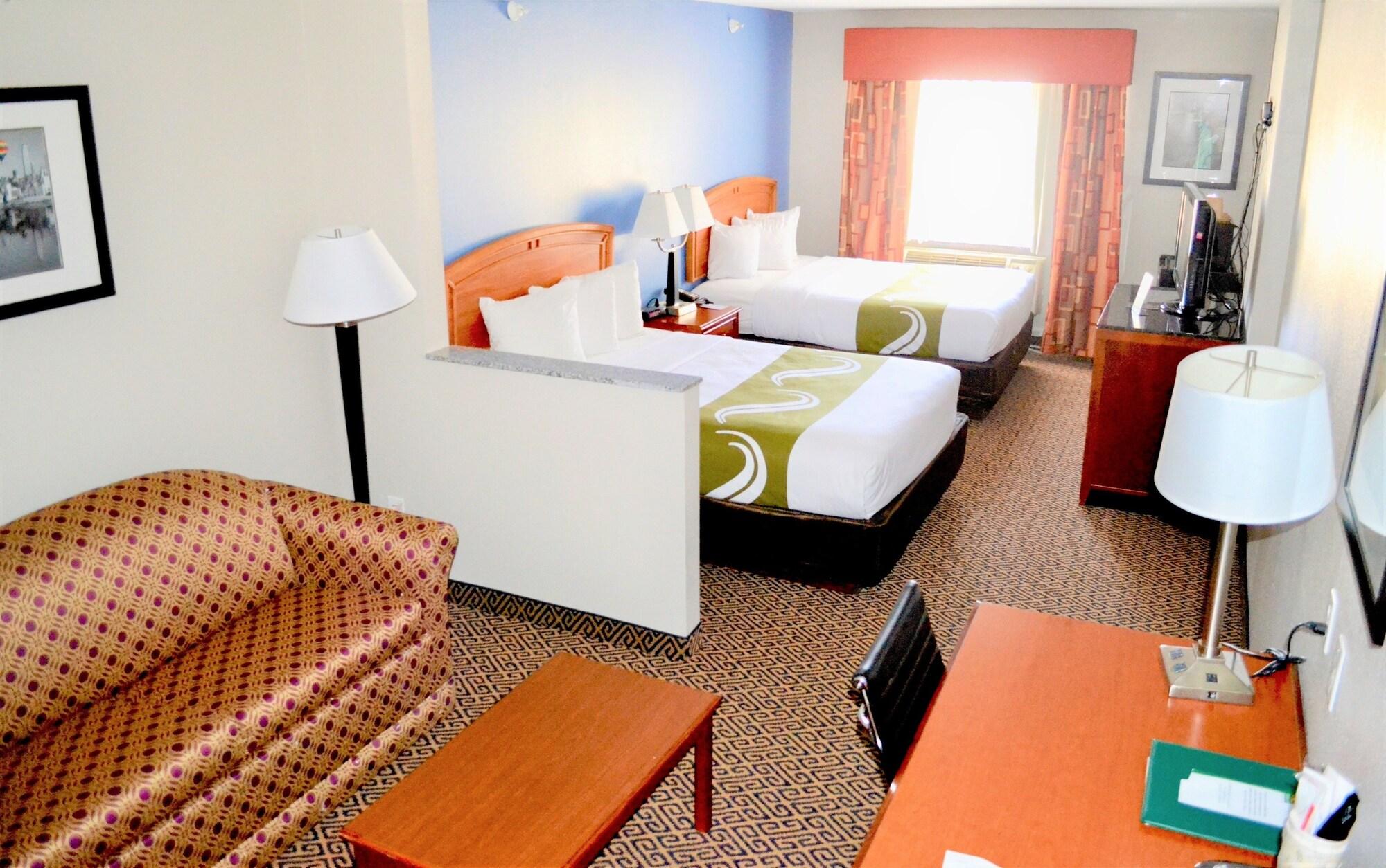 Quality Suites I-44 Tulsa Bagian luar foto