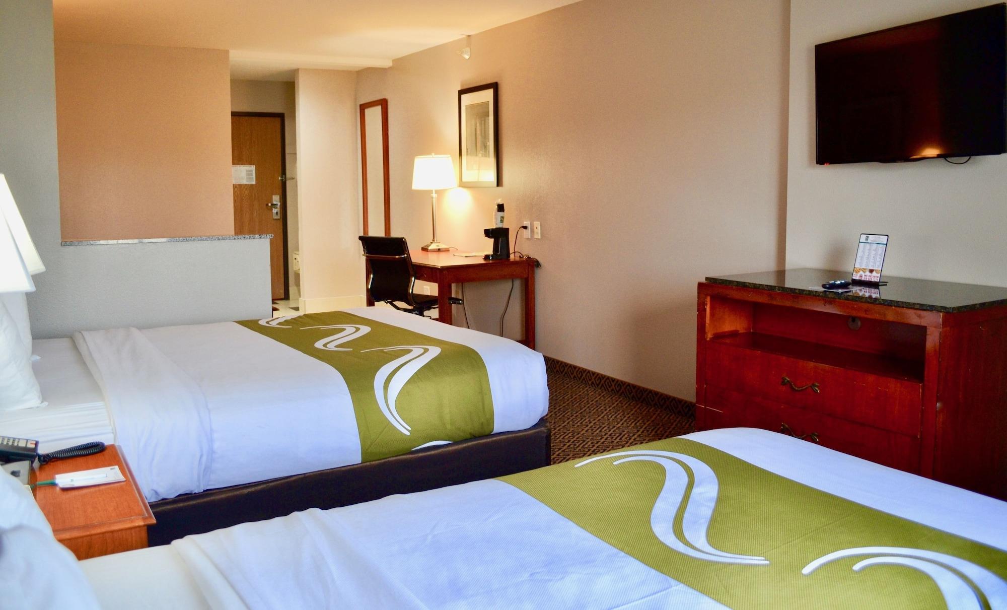 Quality Suites I-44 Tulsa Bagian luar foto