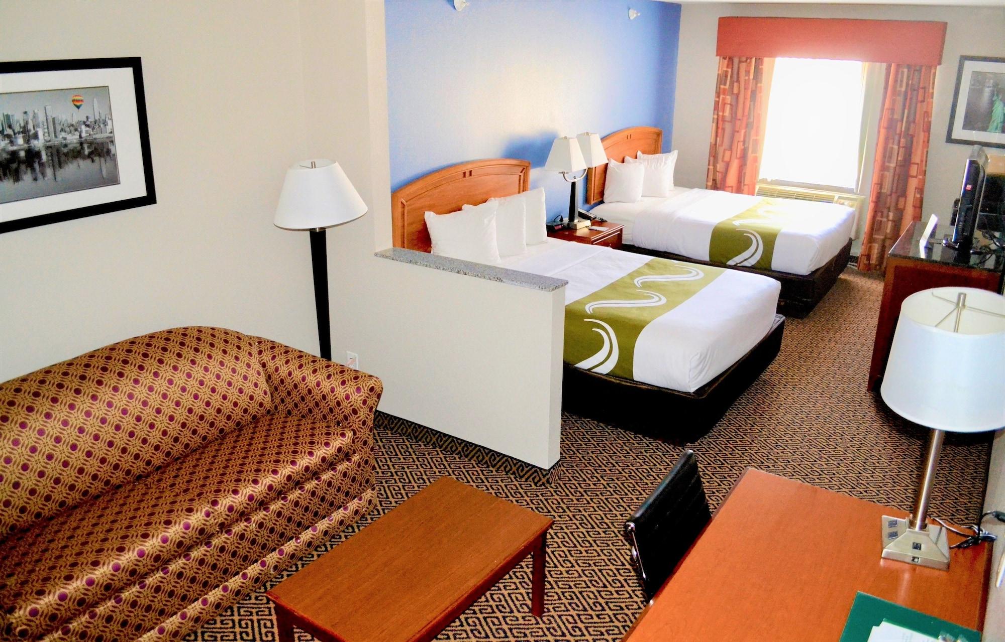 Quality Suites I-44 Tulsa Bagian luar foto