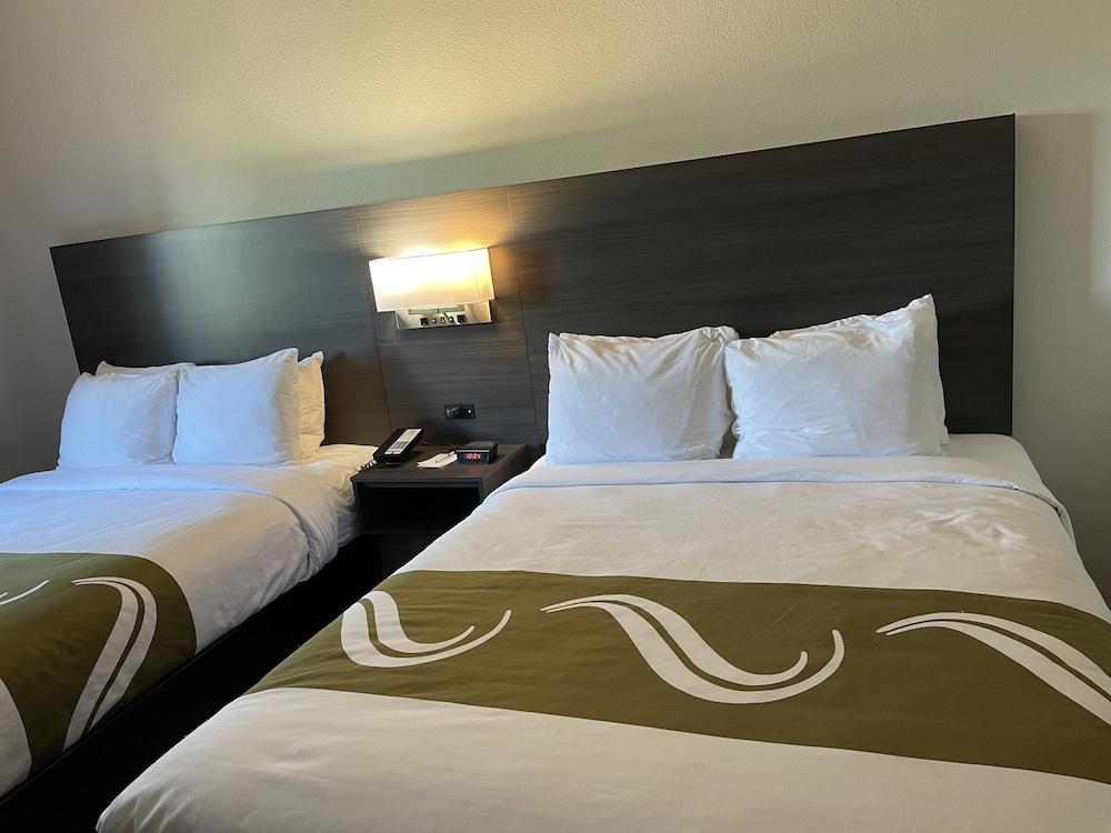 Quality Suites I-44 Tulsa Bagian luar foto